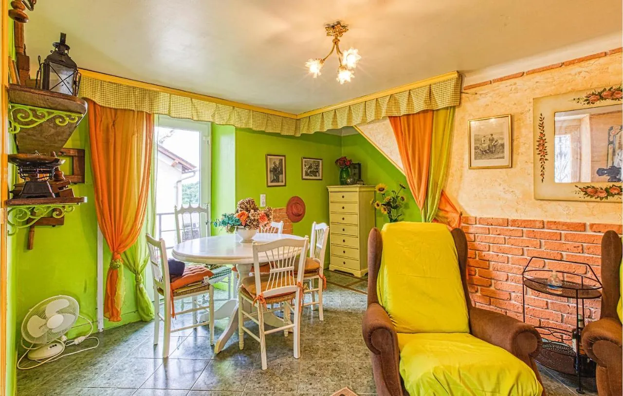 Cozy Home In Saint Laurent Dolt With Wifi 0*, Saint-Laurent-dʼOlt 프랑스