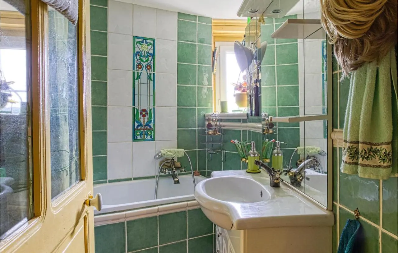 Cozy Home In Saint Laurent Dolt With Wifi 0*, Saint-Laurent-dʼOlt 프랑스